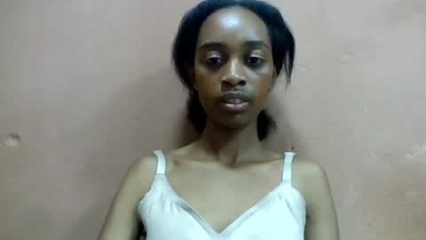 angeline221173 online show from July 26, 7:54 pm