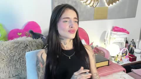 Snapshot of angeline__smith chatting on November 20, 9:58 pm Angeline Smith online show from November 20, 9:58 pm