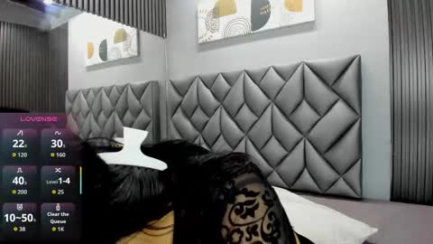 Snapshot of angeline_bleak chatting on December 19, 12:12 pm angeline_bleak online show from December 19, 12:12 pm