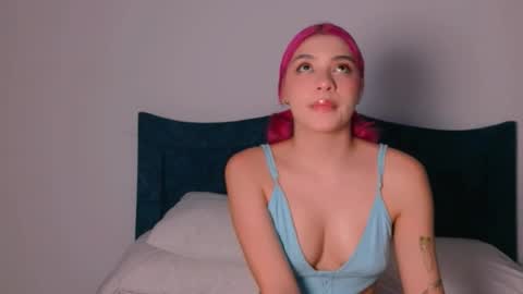 Snapshot of angelinhaa chatting on November 20, 1:28 am Angelinhaa online show from November 20, 1:28 am