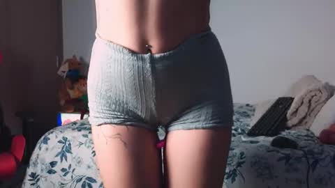 Snapshot of angelinhaa chatting on January 18, 3:43 am Angelinhaa online show from January 18, 3:43 am