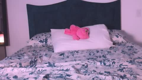 Snapshot of angelinhaa chatting on February 22, 4:02 am Angelinhaa online show from February 22, 4:02 am