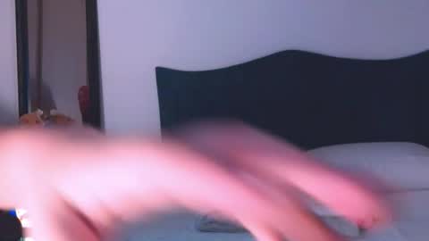 Snapshot of angelinhaa chatting on February 24, 1:36 am Angelinhaa online show from February 24, 1:36 am