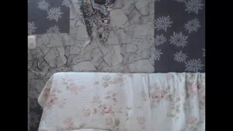 Snapshot of angelitaa_hot chatting on December 2, 2:20 am angela online show from December 2, 2:20 am