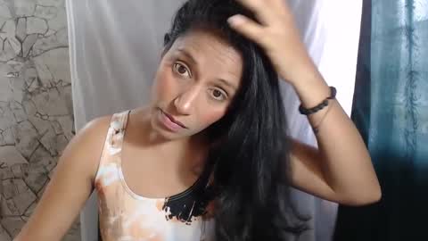 Snapshot of angelitaa_hot chatting on October 10, 4:28 pm angela online show from October 10, 4:28 pm