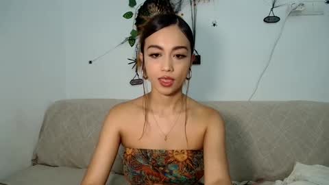 angelkath online show from October 19, 4:51 pm