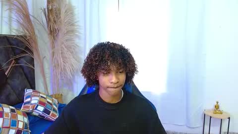 Angel online show from November 29, 8:45 pm