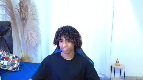 Angel online show from December 5, 8:38 pm