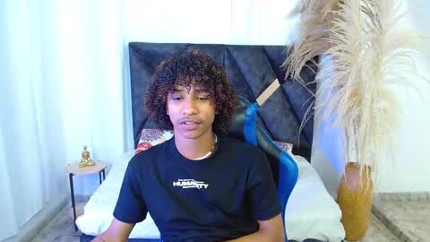 Angel online show from February 23, 9:01 pm