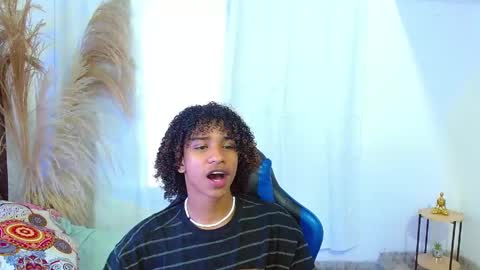 Snapshot of angell18_ chatting on May 12, 8:50 pm Angel online show from May 12, 8:50 pm