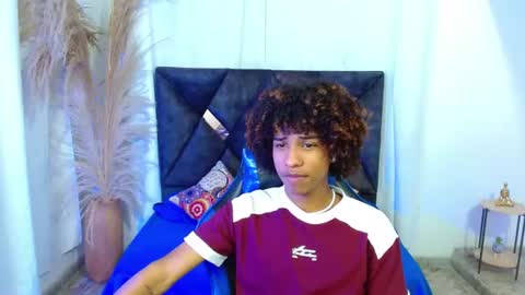 Snapshot of angell18_ chatting on June 10, 9:57 pm Angel online show from June 10, 9:57 pm