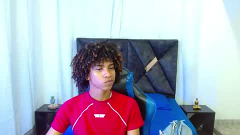 Snapshot of angell18_ chatting on June 25, 9:19 pm Angel online show from June 25, 9:19 pm