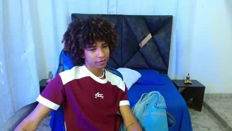 Snapshot of angell18_ chatting on June 27, 2:23 pm Angel online show from June 27, 2:23 pm