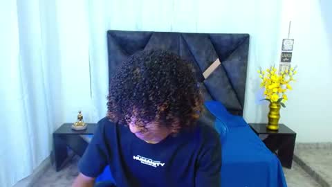Snapshot of angell18_ chatting on July 9, 8:46 pm Angel online show from July 9, 8:46 pm