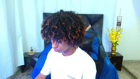 Snapshot of angell18_ chatting on July 10, 9:06 pm Angel online show from July 10, 9:06 pm