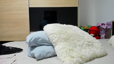 KrystyYo online show from March 9, 5:22 am