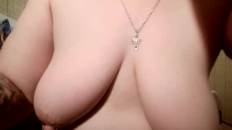 angelleah online show from January 12, 5:45 am