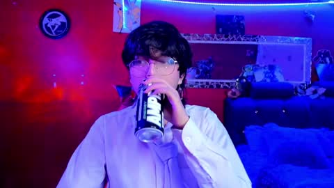 Snapshot of angellonfire chatting on December 7, 8:44 am Angel  online show from December 7, 8:44 am