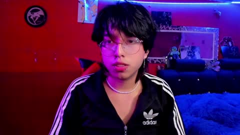 Snapshot of angellonfire chatting on December 14, 9:29 am Angel  online show from December 14, 9:29 am