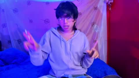 Snapshot of angellonfire chatting on December 24, 2:21 am Angel  online show from December 24, 2:21 am