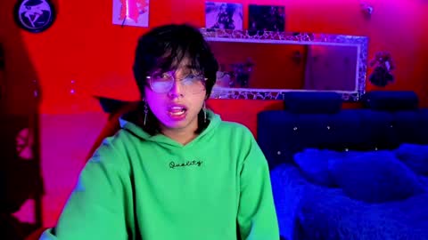 Snapshot of angellonfire chatting on January 21, 5:16 am Angel  online show from January 21, 5:16 am