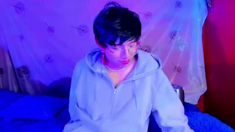 Snapshot of angellonfire chatting on February 16, 9:15 am Angel  online show from February 16, 9:15 am