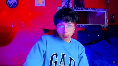 Snapshot of angellonfire chatting on February 18, 3:43 pm Angel  online show from February 18, 3:43 pm