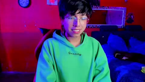 Snapshot of angellonfire chatting on March 10, 8:48 am Angel  online show from March 10, 8:48 am