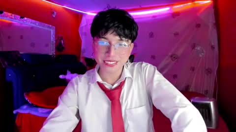 Snapshot of angellonfire chatting on September 19, 12:23 am Angel  online show from September 19, 12:23 am