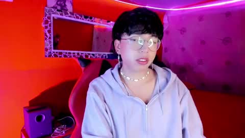 Snapshot of angellonfire chatting on October 8, 5:05 am Angel  online show from October 8, 5:05 am