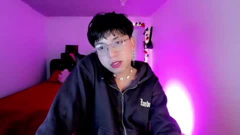 Snapshot of angellonfire chatting on October 30, 2:24 am Angel online show from October 30, 2:24 am