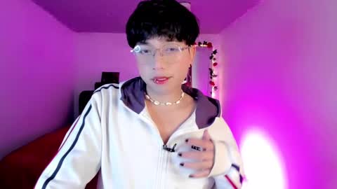 Snapshot of angellonfire chatting on November 23, 8:36 am Angel online show from November 23, 8:36 am