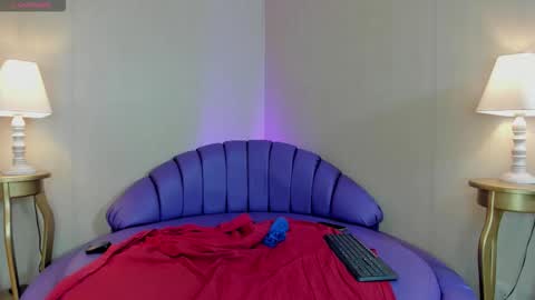   online show from October 27, 12:53 pm