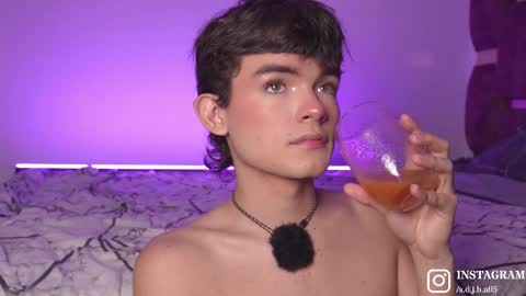 Angelo I work from home this is my room  online show from November 29, 5:43 am