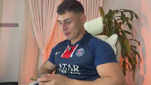 Angelo Ferro online show from November 27, 4:25 am