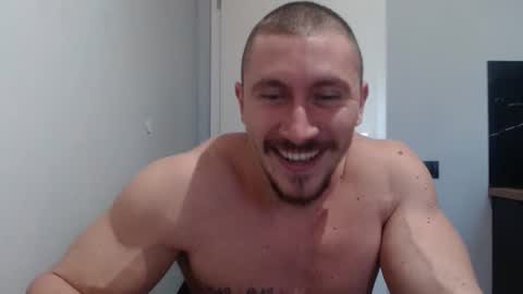 Snapshot of angelofit chatting on February 11, 12:27 pm ------- SEX SHOW WITH GUYS AND GIRLS MUSCLE SHOW online show from February 11, 12:27 pm