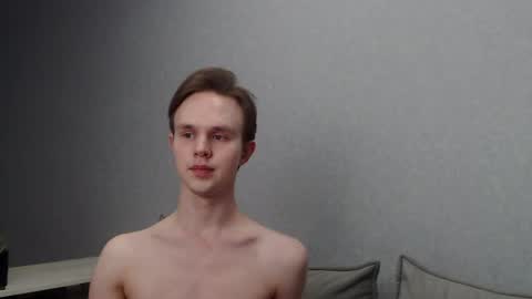 Snapshot of angelraaay chatting on January 22, 3:07 pm Angel online show from January 22, 3:07 pm