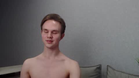 Snapshot of angelraaay chatting on January 23, 3:22 pm Angel online show from January 23, 3:22 pm