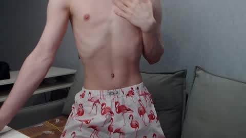 Snapshot of angelraaay chatting on January 28, 9:08 am Angel online show from January 28, 9:08 am