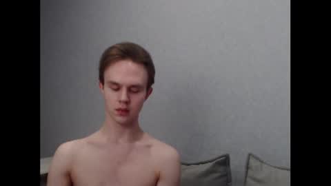 Snapshot of angelraaay chatting on February 1, 11:43 am Angel online show from February 1, 11:43 am