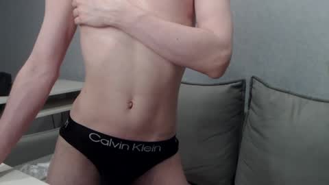 Snapshot of angelraaay chatting on February 2, 1:08 pm Angel online show from February 2, 1:08 pm