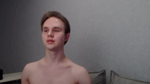 Snapshot of angelraaay chatting on February 6, 12:48 pm Angel online show from February 6, 12:48 pm