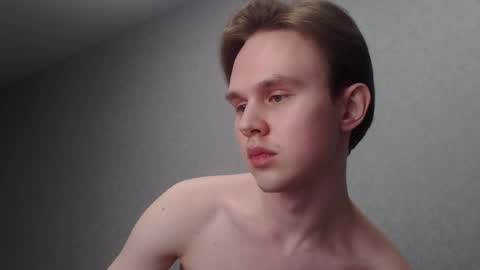 Snapshot of angelraaay chatting on February 7, 7:17 pm Angel online show from February 7, 7:17 pm