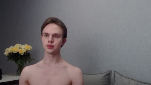 Snapshot of angelraaay chatting on February 16, 7:38 pm Angel online show from February 16, 7:38 pm