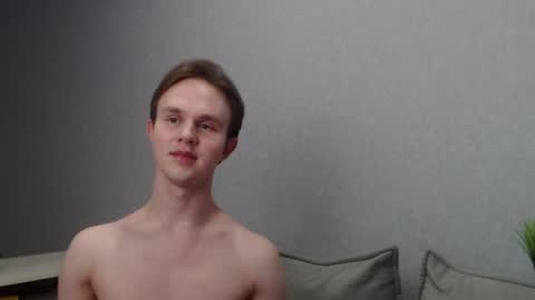 Snapshot of angelraaay chatting on February 18, 4:16 pm Angel online show from February 18, 4:16 pm