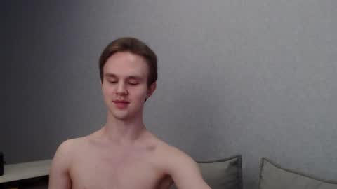 Snapshot of angelraaay chatting on February 20, 11:42 am Angel online show from February 20, 11:42 am