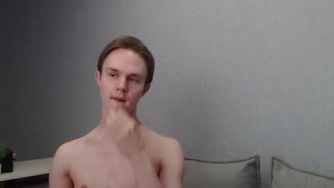 Snapshot of angelraaay chatting on February 23, 9:26 pm Angel online show from February 23, 9:26 pm