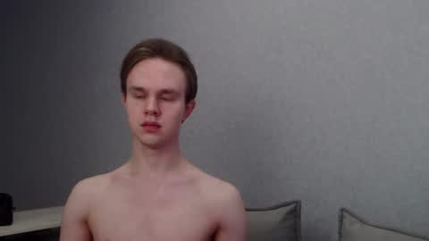 Snapshot of angelraaay chatting on February 26, 8:59 am Angel online show from February 26, 8:59 am