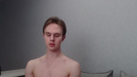 Snapshot of angelraaay chatting on February 27, 3:37 pm Angel online show from February 27, 3:37 pm