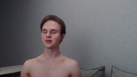 Snapshot of angelraaay chatting on March 1, 3:38 pm Angel online show from March 1, 3:38 pm